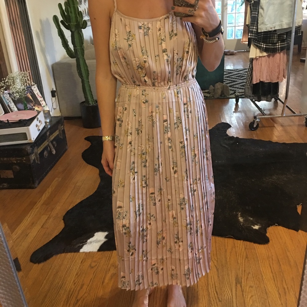 Current Air Pleated Pink Floral Dress
